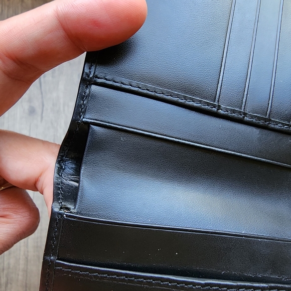 Prada Leather Wallet with COA - Picture 5 of 11